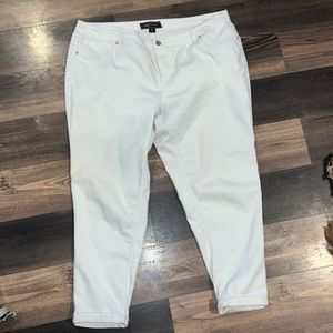 White Cato Stretchy Ankle Pants Size 18 W